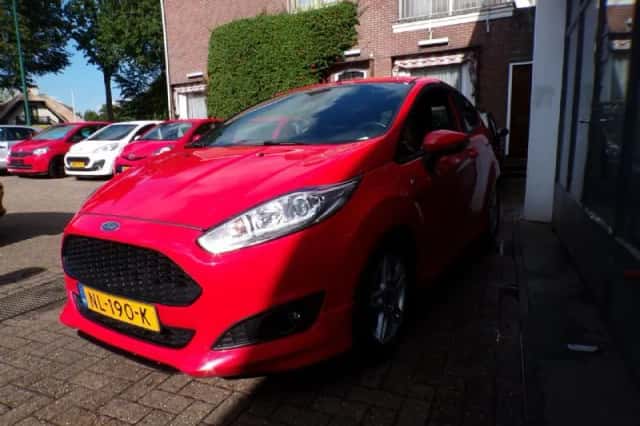 Ford Fiesta (2017) thumbnail 3