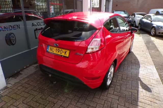 Ford Fiesta (2017) thumbnail 5