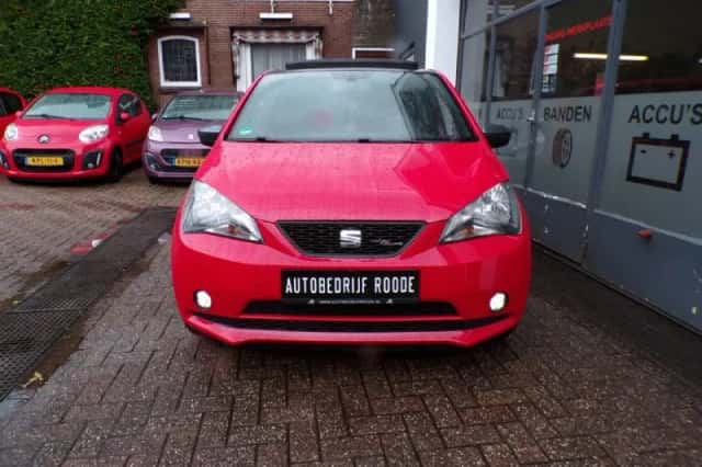 SEAT Mii (2019) thumbnail 3