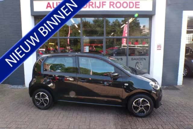 Volkswagen Up! (2015) thumbnail 1