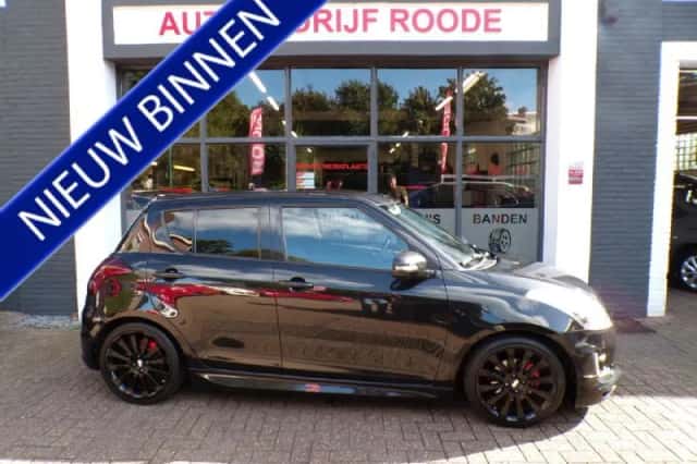 Suzuki Swift (2015) thumbnail 1