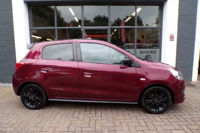 Mitsubishi Space Star (2019) thumbnail 4