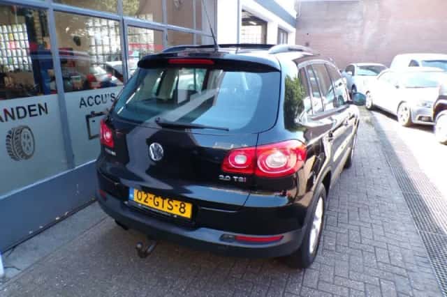 Volkswagen Tiguan (2008) thumbnail 6