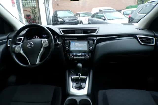 Nissan Qashqai (2015) thumbnail 6