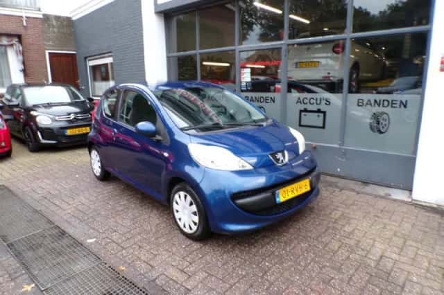 Peugeot 107 (2006) thumbnail 2