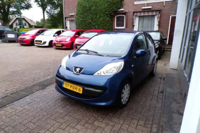 Peugeot 107 (2006) thumbnail 3