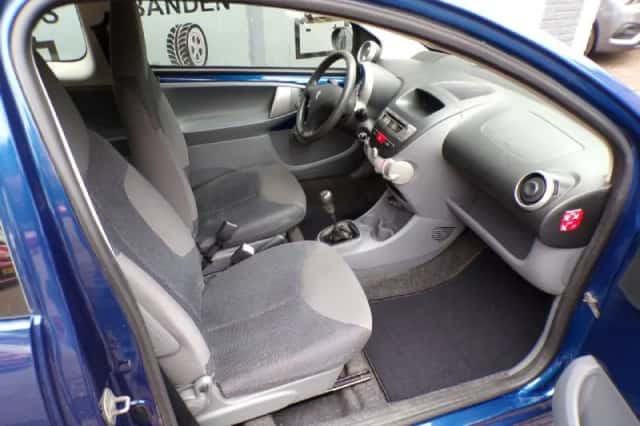 Peugeot 107 (2006) thumbnail 6