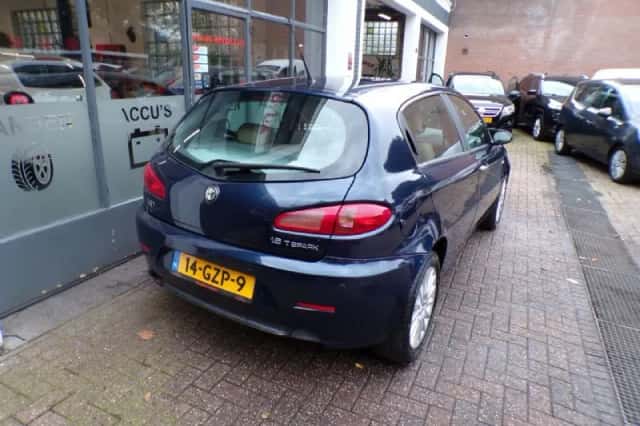 Alfa Romeo 147 (2008) thumbnail 5