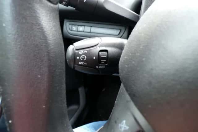 Peugeot 208 (2013) thumbnail 4