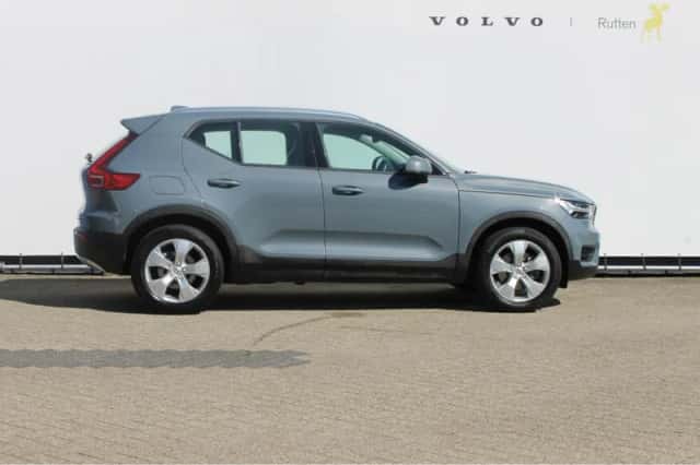 Volvo XC40 (2019) thumbnail 3