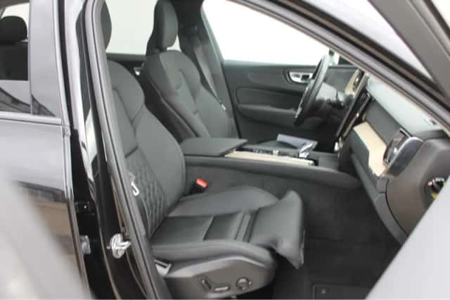 Volvo XC60 (2026) thumbnail 2