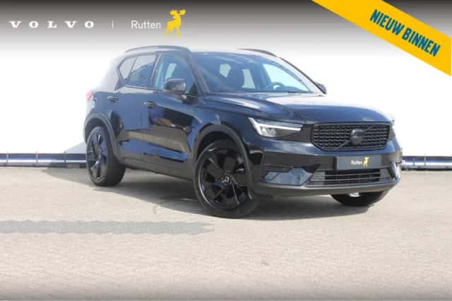 Volvo XC40 (2025) thumbnail 1