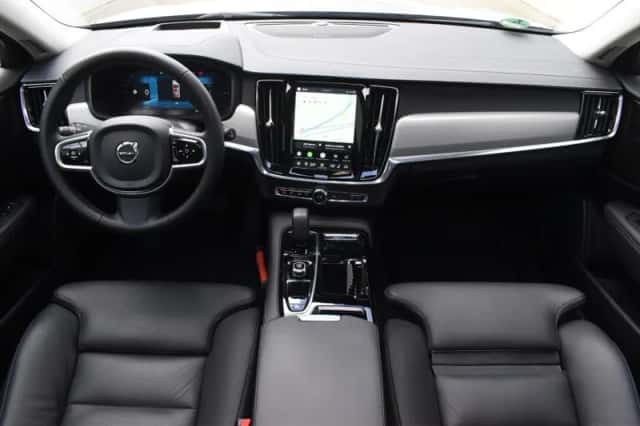 Volvo V90 (2025) thumbnail 3