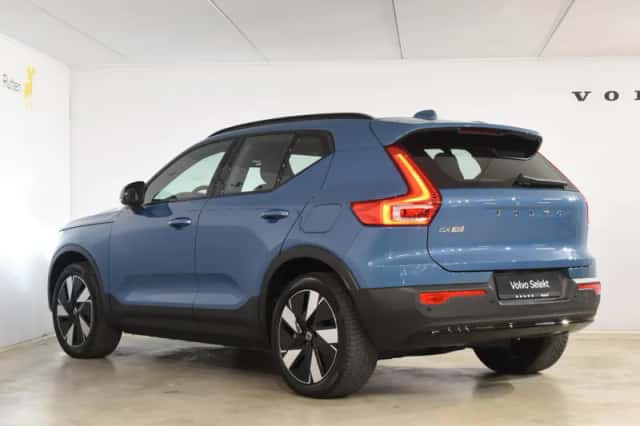 Volvo EX40 (2025) thumbnail 4