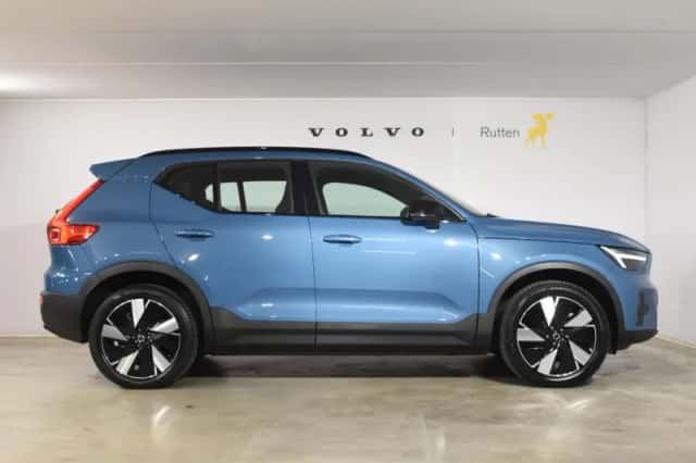 Volvo EX40 (2025) thumbnail 6