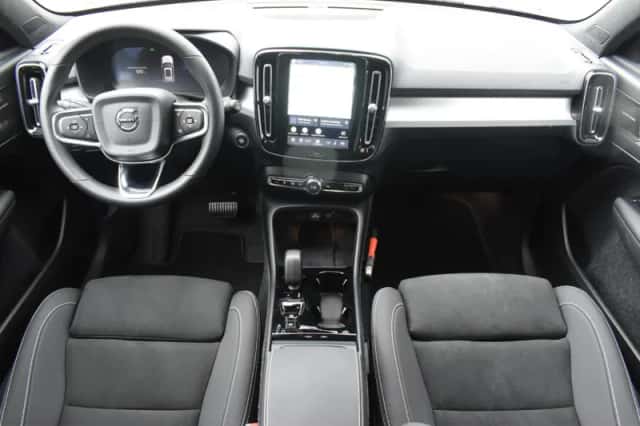 Volvo XC40 (2026) thumbnail 3