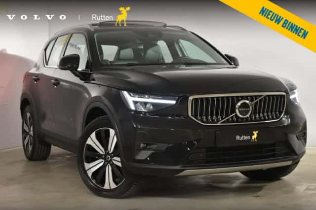 Volvo XC40 (2023) thumbnail 1