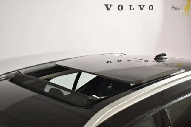 Volvo XC40 (2023) thumbnail 6