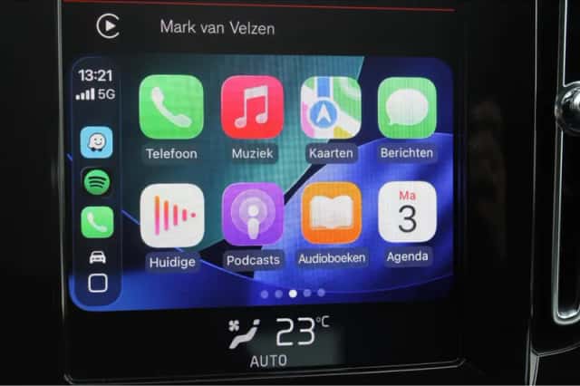Volvo XC40 (2019) thumbnail 3