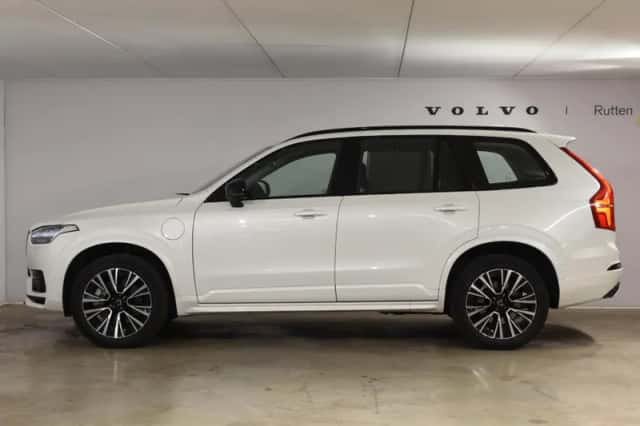 Volvo XC90 (2024) thumbnail 4