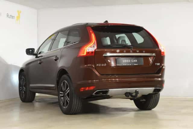 Volvo XC60 (2017) thumbnail 5