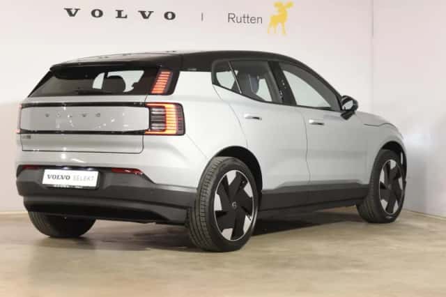 Volvo EX30 (2025) thumbnail 4