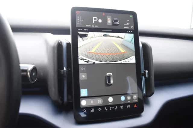Volvo EX30 (2025) thumbnail 6