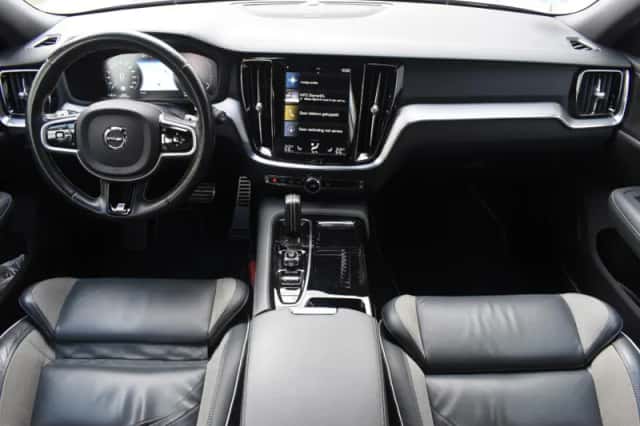 Volvo V60 (2020) thumbnail 3