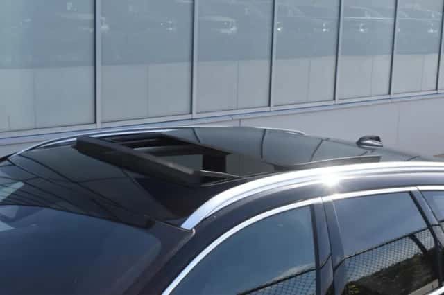 Volvo XC60 (2023) thumbnail 4