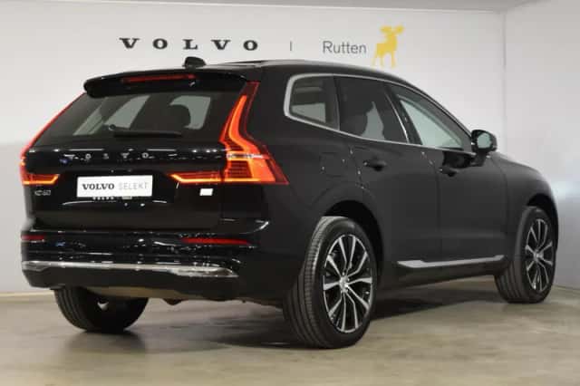 Volvo XC60 (2023) thumbnail 5