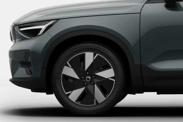 Volvo EX40 (2026) thumbnail 3