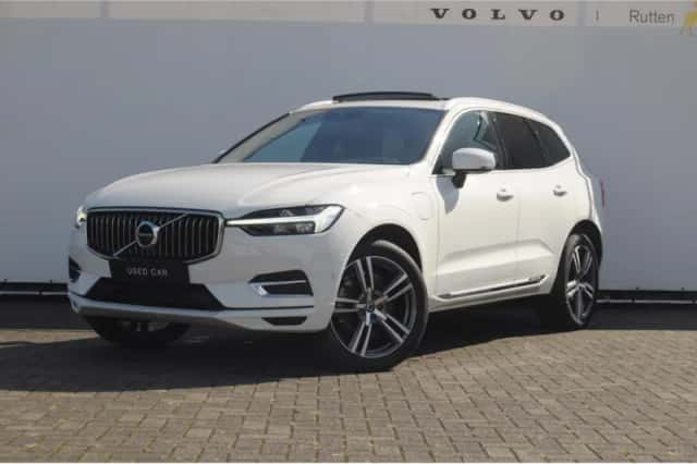 Volvo XC60 (2021) thumbnail 3