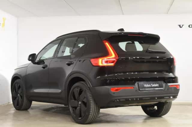 Volvo XC40 (2025) thumbnail 4