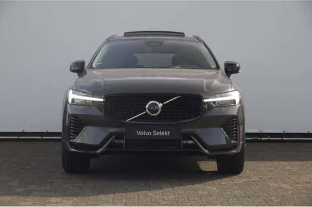 Volvo XC60 (2024) thumbnail 2