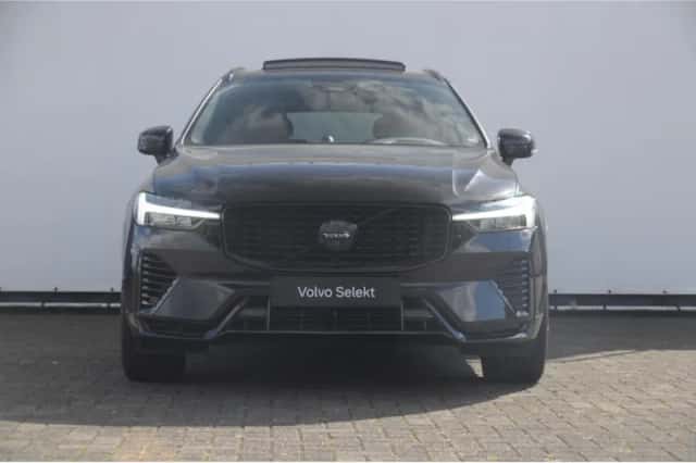 Volvo XC60 (2024) thumbnail 2
