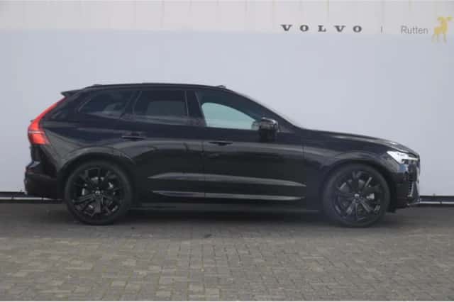 Volvo XC60 (2024) thumbnail 4