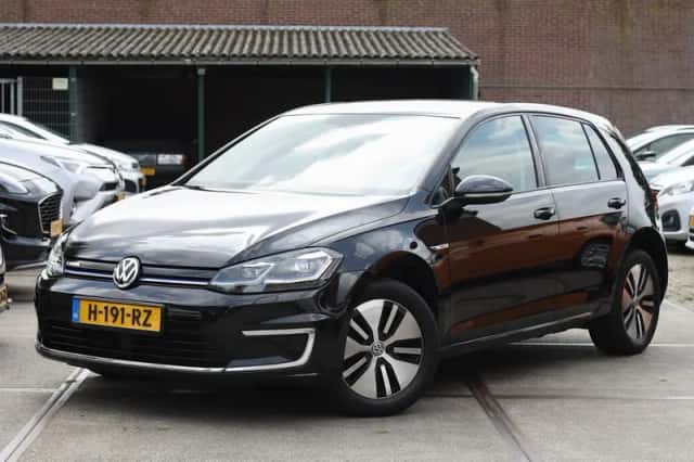 Volkswagen Golf (2019) thumbnail 1