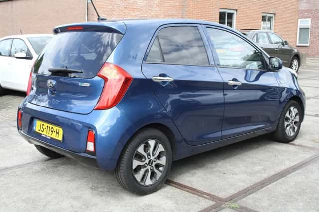 Kia Picanto (2016) thumbnail 6