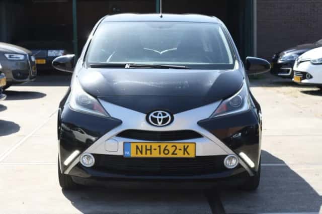 Toyota Aygo (2017) thumbnail 3
