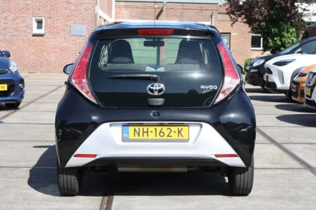 Toyota Aygo (2017) thumbnail 6