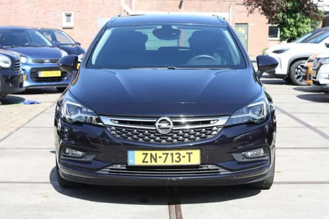 Opel Astra (2019) thumbnail 3