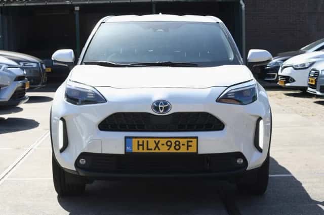Toyota Yaris Cross (2023) thumbnail 3