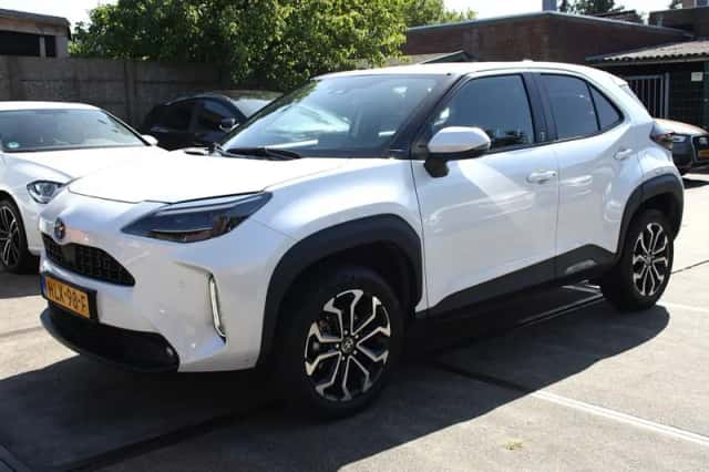 Toyota Yaris Cross (2023) thumbnail 4