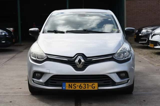 Renault Clio (2017) thumbnail 3