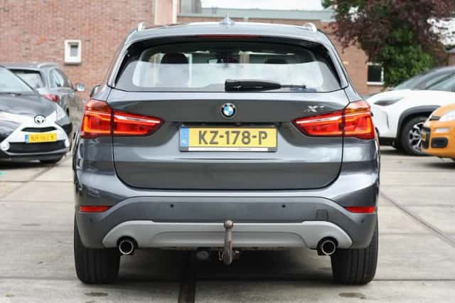 BMW X1 (2017) thumbnail 6