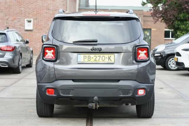 Jeep Renegade (2017) thumbnail 6