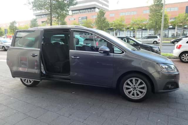 SEAT Alhambra (2012) thumbnail 5