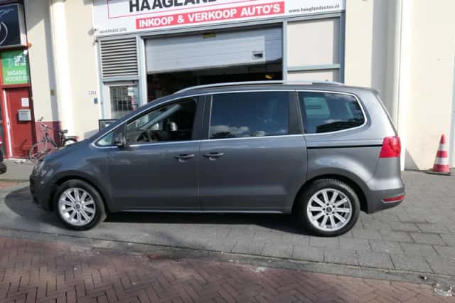 SEAT Alhambra (2012) thumbnail 6