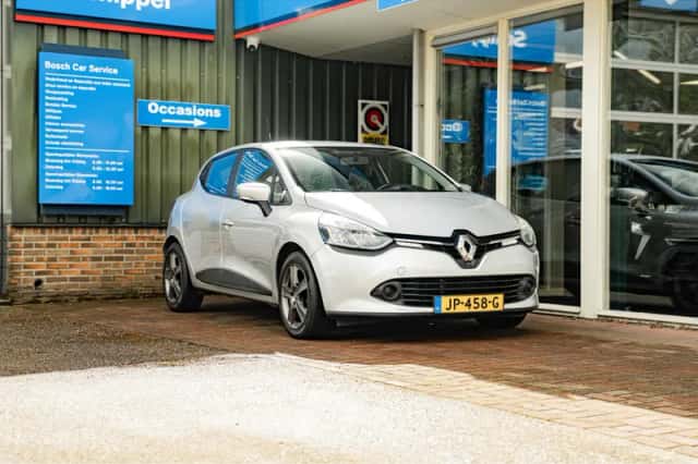 Renault Clio (2016) thumbnail 2