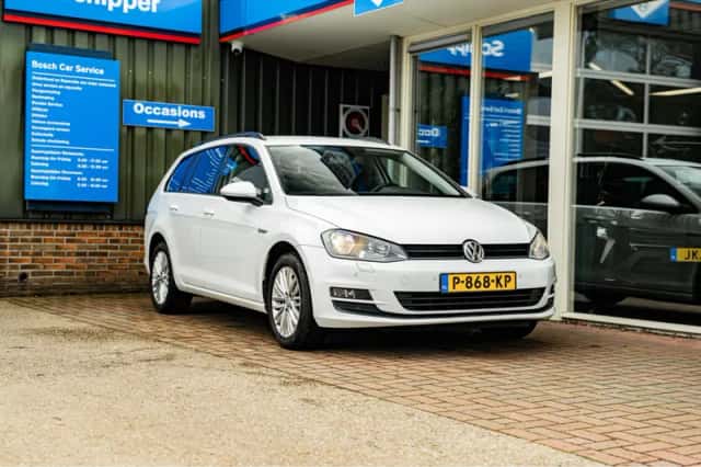 Volkswagen Golf (2014) thumbnail 2